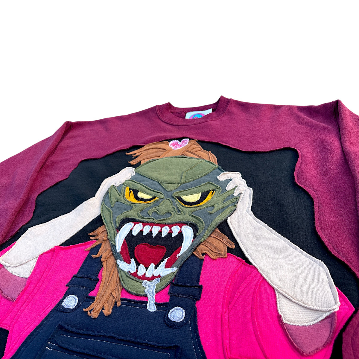 HAUNTED MASK CREWNECK - L