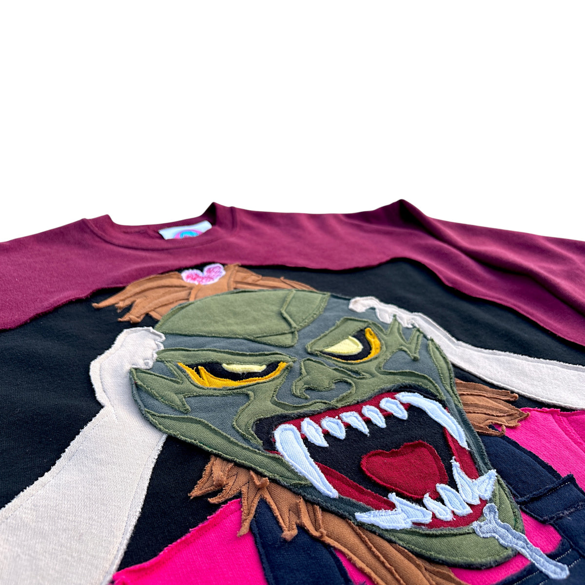 HAUNTED MASK CREWNECK - L