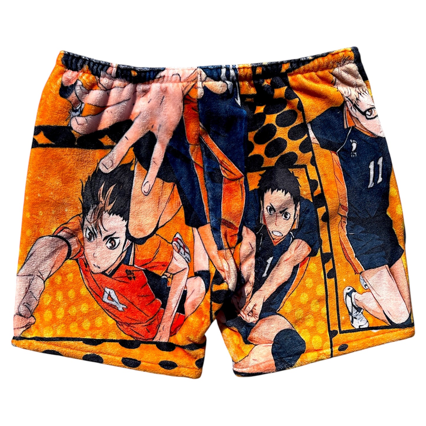ON THE COURT SHORTS - L/XL