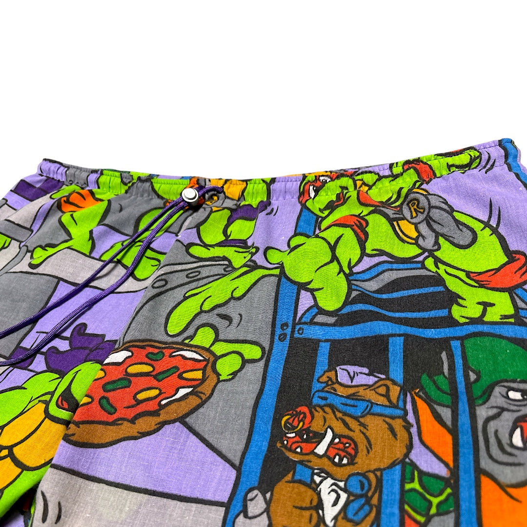 TURTLE SHORTS - L