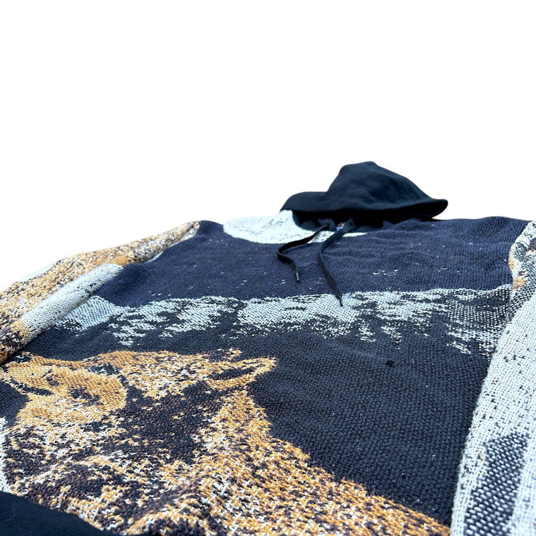 WOLFS IN THE NIGHT HOODIE - M